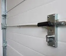Golden Locksmith Services Houston, TX 713-357-0763 - 9-Garage-Door-Locks